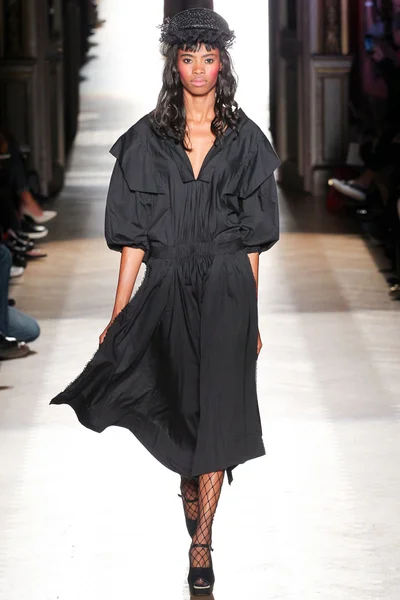 Look 12